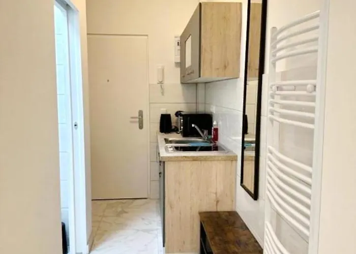 Cozy In Ottakiring Area Apartment *